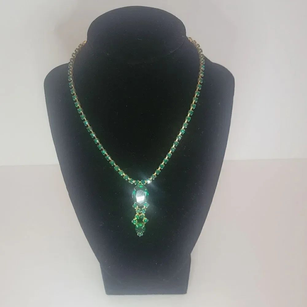 Vintage Green Goldtone Rhinestone Necklace
